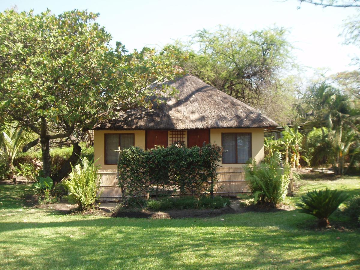 Nkhudzi Beach Lodge Nkudzi Buitenkant foto